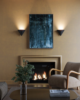 Versus 8 in Wall Sconce